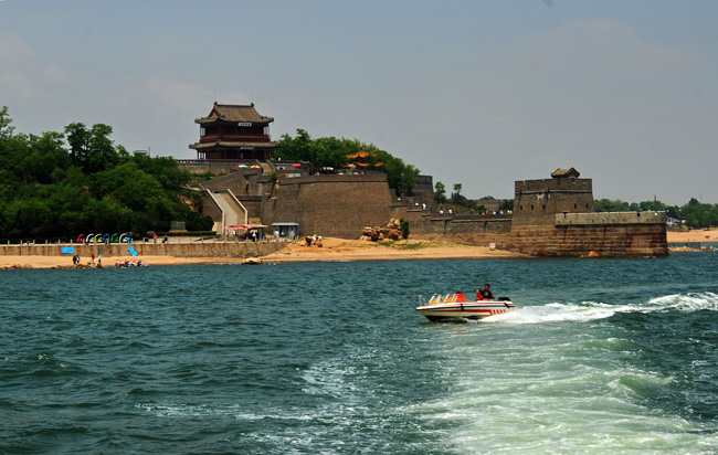 北京到老龙头+山海关+豪华邮轮休闲三日游+3星+含餐+全程导游